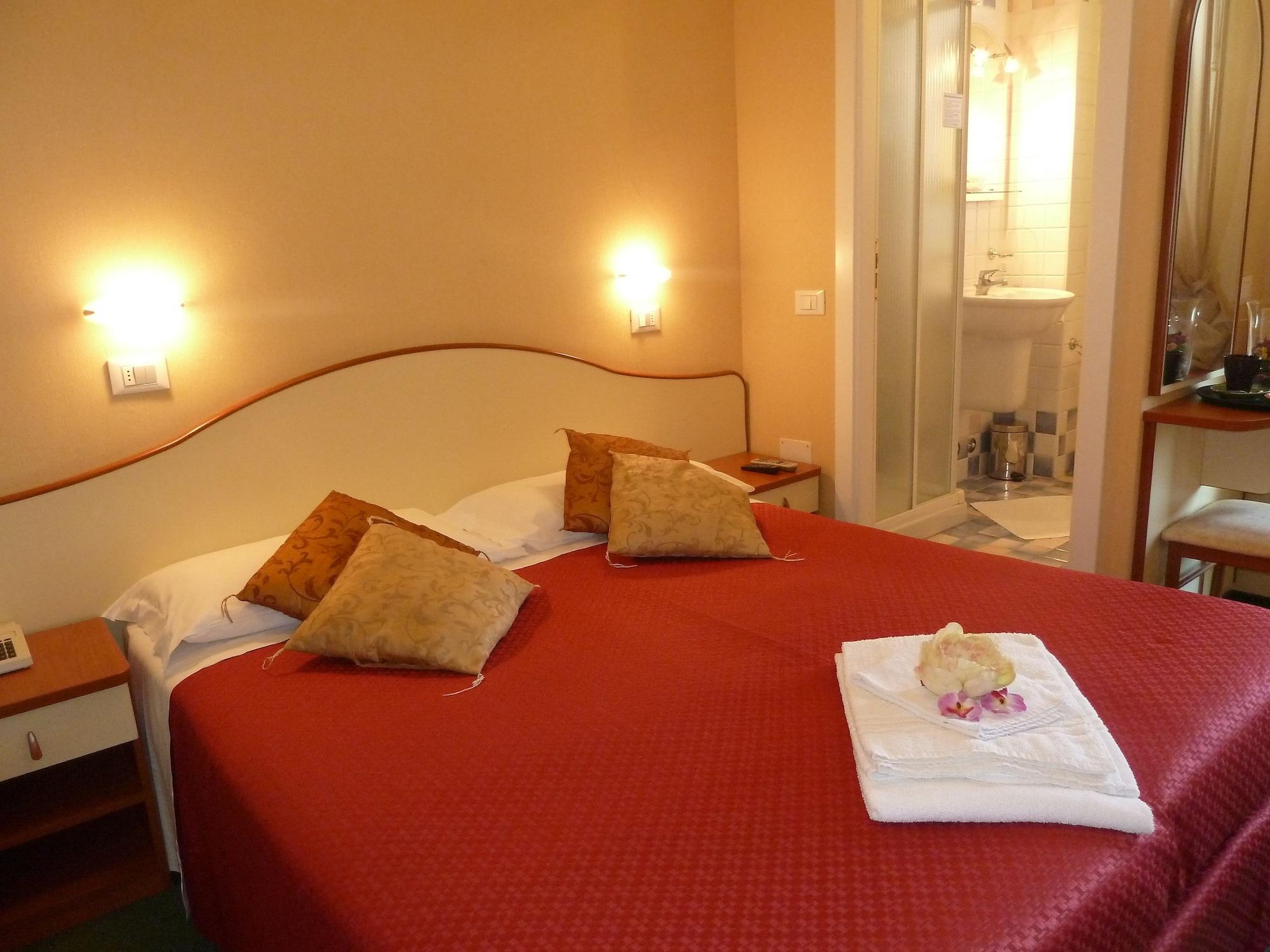 Hotel Crosal Rimini Eksteriør billede