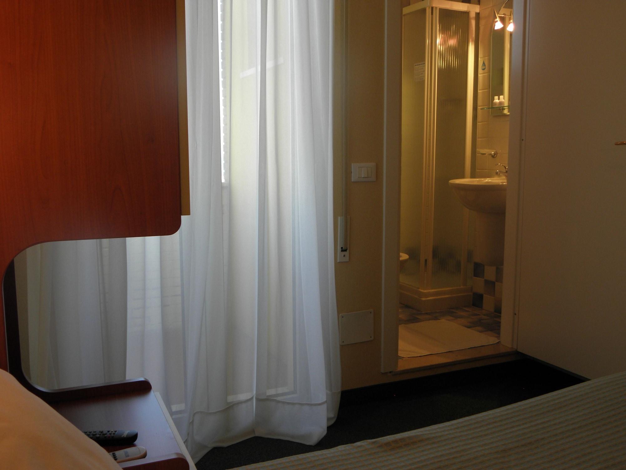 Hotel Crosal Rimini Eksteriør billede