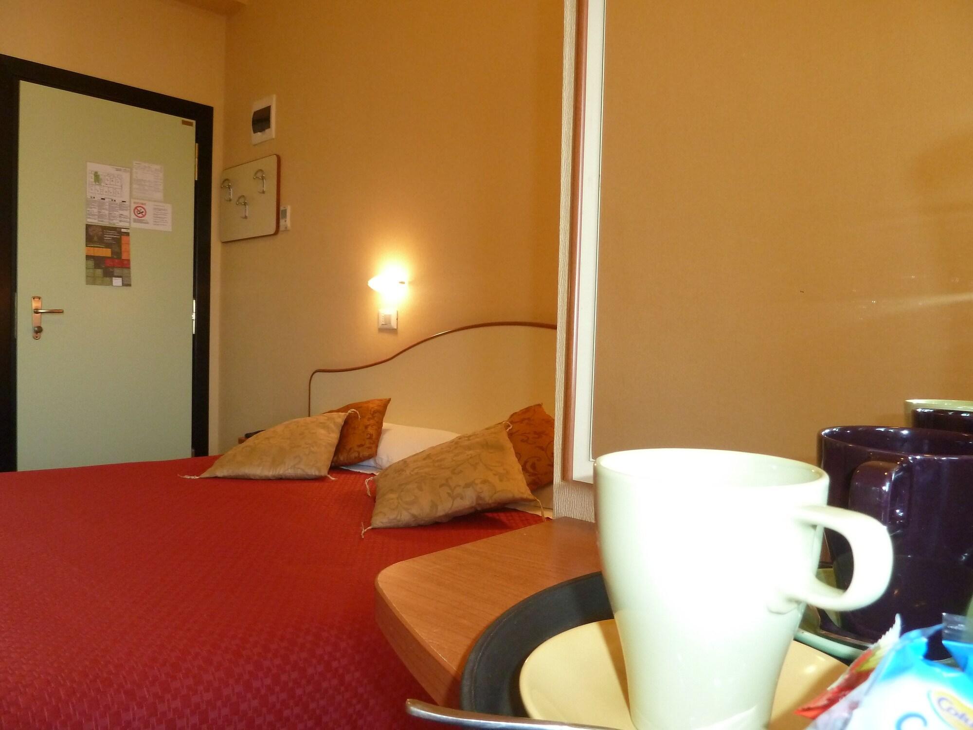 Hotel Crosal Rimini Eksteriør billede