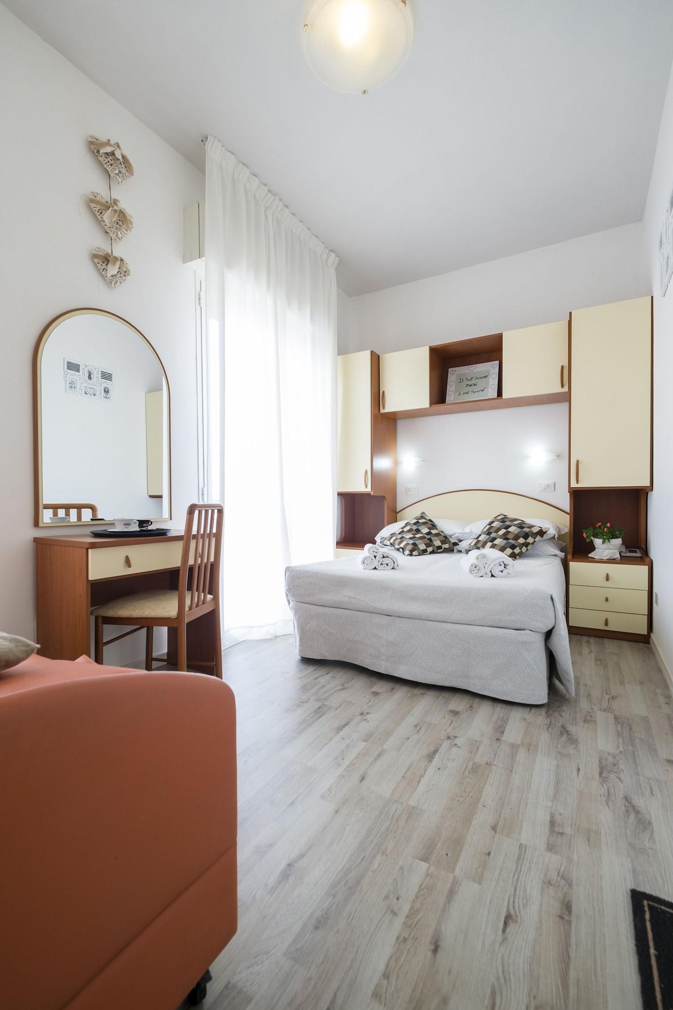 Hotel Crosal Rimini Eksteriør billede