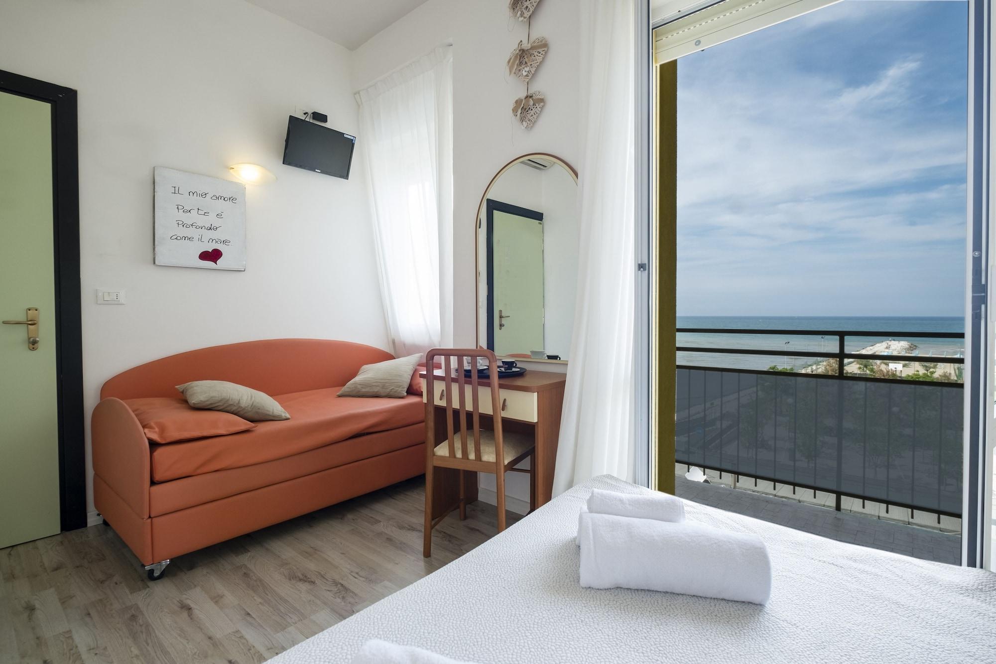 Hotel Crosal Rimini Eksteriør billede